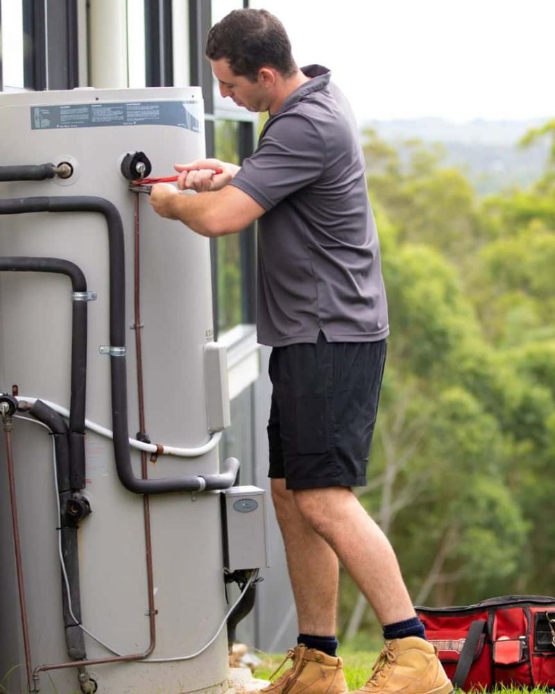 xr:d:DAFilKOWgIg:2,j:4445138914,t:23051104 hot water installation canberra